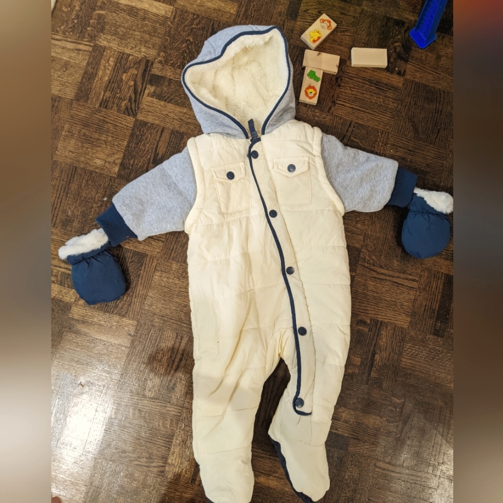Baby Snowsuit Urban Republic size 9 months with attached mittens fur lined